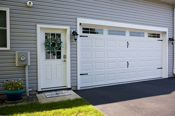 24/7 Emergency Garage Door Panel Replacement experts in Minot, ND